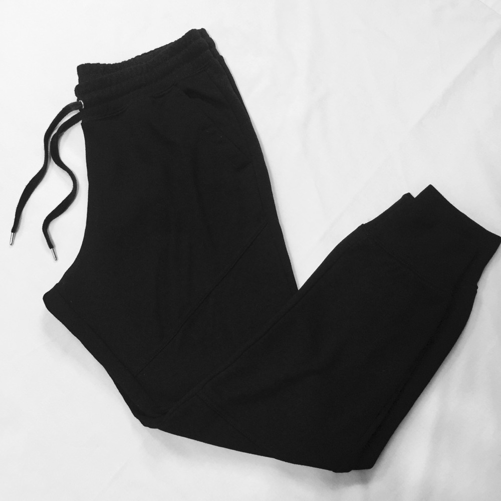 Divided ⚡️ Cuffed Sweatpants